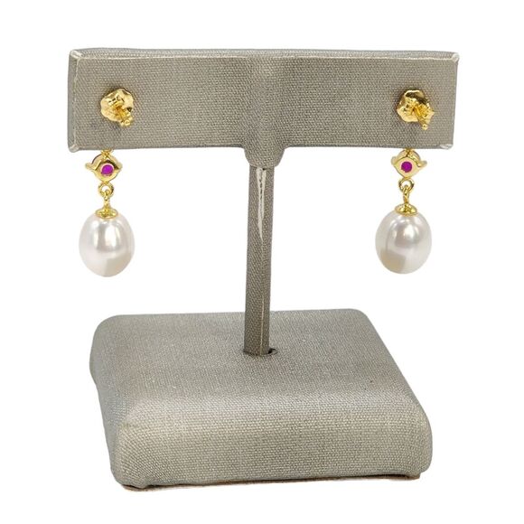 925S Red Gemstones‎ Stud Earrings With Cultured Freshwater Pearl and Zirconia - Picture 4 of 12